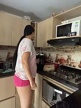 karla nill online show from April 20, 5:59 pm