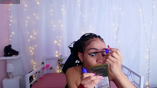 Abigail Wilson  online show from December 9, 8:44 pm