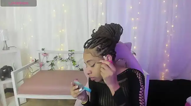 Abigail Wilson  online show from February 19, 8:31 pm