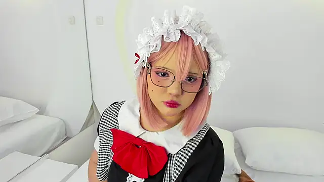 Snapshot of NanaOsaky chatting on February 6, 12:26 pm NanaOsaky online show from February 6, 12:26 pm