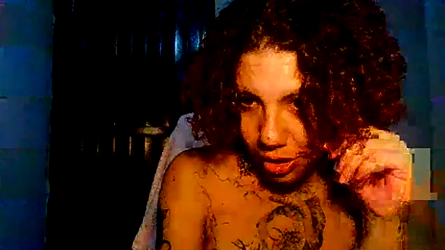 Submersidollx online show from May 13, 11:55 pm