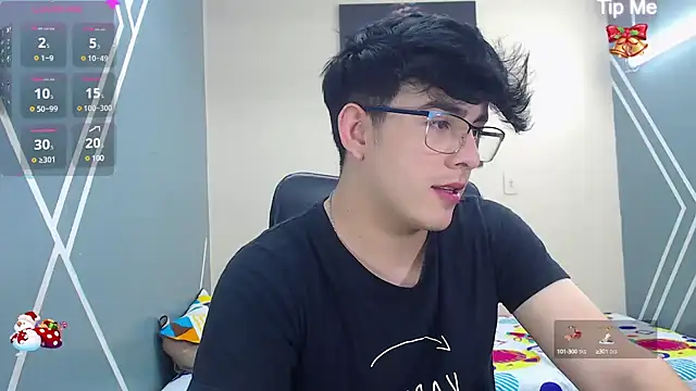 Snapshot of nolan_twink1 chatting on December 19, 6:01 pm nolan twink1 online show from December 19, 6:01 pm