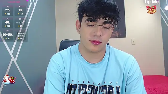 Snapshot of nolan_twink1 chatting on December 23, 5:54 pm nolan twink1 online show from December 23, 5:54 pm