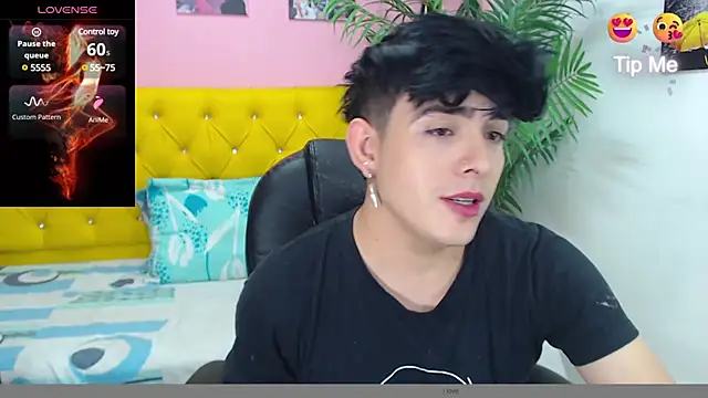 Snapshot of nolan_twink1 chatting on February 18, 5:42 pm nolan twink1 online show from February 18, 5:42 pm