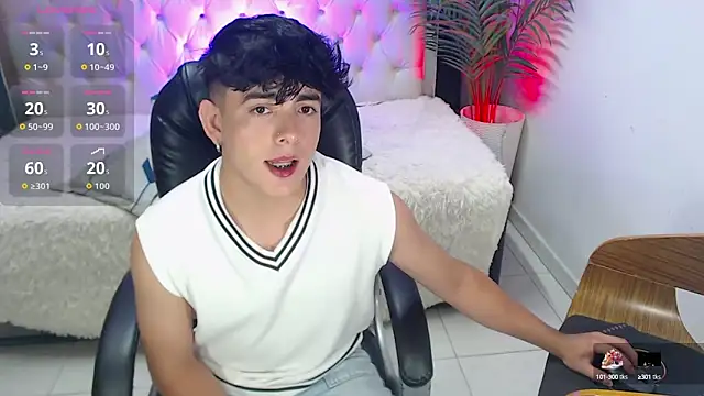 Snapshot of nolan_twink1 chatting on September 10, 5:57 pm nolan twink1 online show from September 10, 5:57 pm