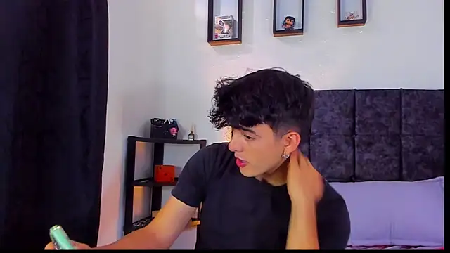 Snapshot of nolan_twink1 chatting on October 16, 7:37 pm nolan twink1 online show from October 16, 7:37 pm