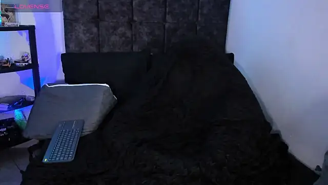 nolan twink1 online show from April 18, 7:07 pm