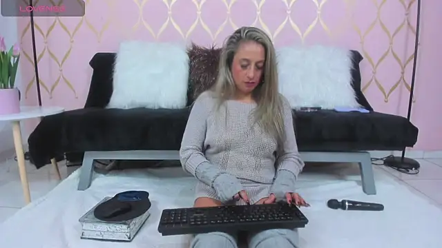 ladylians online show from February 20, 6:57 pm