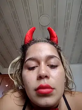 LaurenWelly  online show from November 20, 6:07 pm