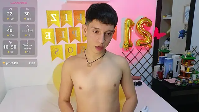 milky  boy  online show from December 3, 4:09 am