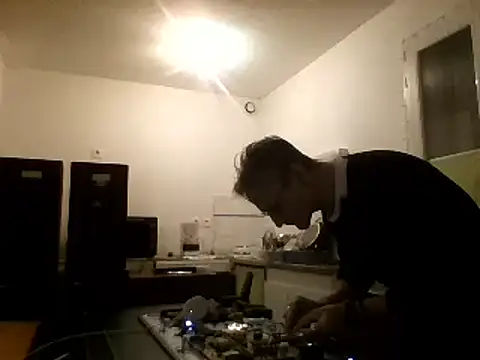 Snapshot of brunoguunot chatting on January 31, 7:40 pm brunoguunot online show from January 31, 7:40 pm