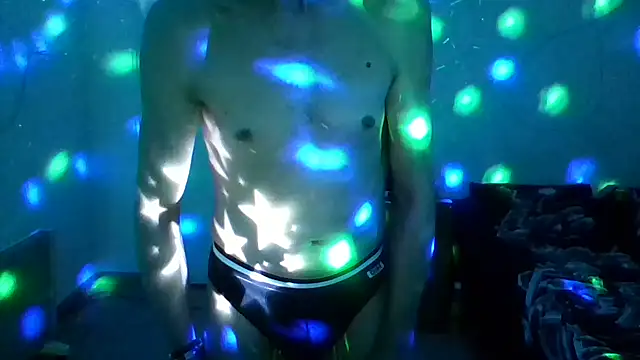 Snapshot of brunoguunot chatting on March 21, 10:17 pm brunoguunot online show from March 21, 10:17 pm