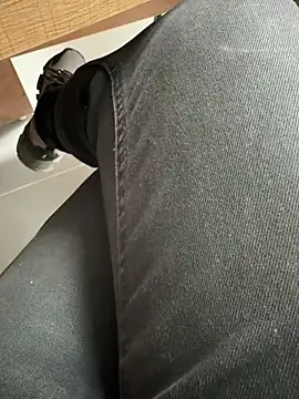 Snapshot of homidor chatting on December 7, 8:44 am homidor online show from December 7, 8:44 am