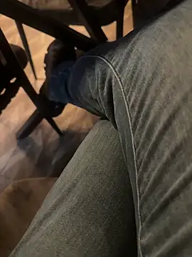 Snapshot of homidor chatting on February 1, 7:34 pm homidor online show from February 1, 7:34 pm