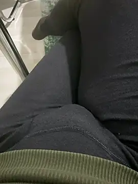 Snapshot of homidor chatting on February 4, 10:34 pm homidor online show from February 4, 10:34 pm