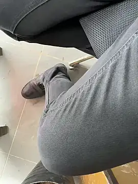 Snapshot of homidor chatting on February 6, 9:43 am homidor online show from February 6, 9:43 am