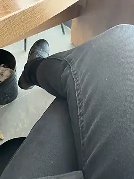 Snapshot of homidor chatting on February 15, 9:05 am homidor online show from February 15, 9:05 am