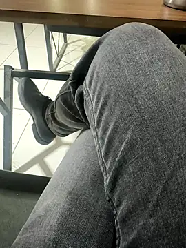 Snapshot of homidor chatting on October 24, 7:43 pm homidor online show from October 24, 7:43 pm