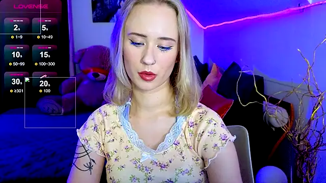 SashaBrooks online show from October 22, 6:51 pm