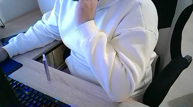 Snapshot of zebymasry chatting on December 29, 5:31 am zebymasry online show from December 29, 5:31 am