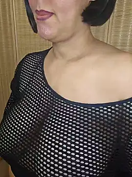 Foxlady2271 online show from December 19, 10:32 pm