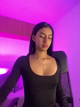 Snapshot of maddy_bronw_ chatting on January 26, 6:37 pm maddy bronw online show from January 26, 6:37 pm