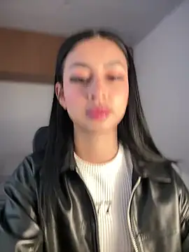 Snapshot of maddy_bronw_ chatting on February 25, 11:00 pm maddy bronw online show from February 25, 11:00 pm