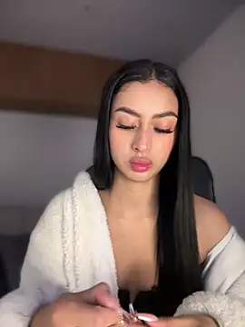 Snapshot of maddy_bronw_ chatting on March 9, 12:21 am maddy bronw online show from March 9, 12:21 am