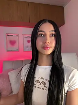 Snapshot of maddy_bronw_ chatting on September 10, 10:54 pm maddy bronw online show from September 10, 10:54 pm