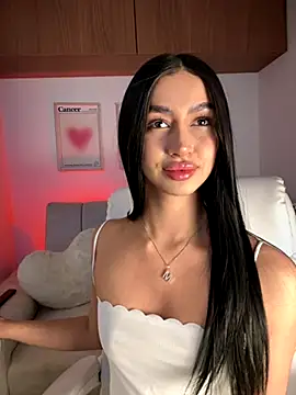 Snapshot of maddy_bronw_ chatting on September 21, 12:56 am maddy bronw online show from September 21, 12:56 am