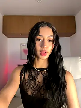 Snapshot of maddy_bronw_ chatting on October 28, 10:56 pm maddy bronw online show from October 28, 10:56 pm