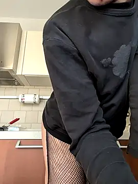 Snapshot of Passivellaxvoi chatting on March 16, 2:21 pm Passivellaxvoi online show from March 16, 2:21 pm