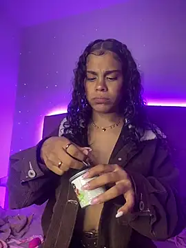 NINA 18 YEARS online show from February 3, 11:26 pm