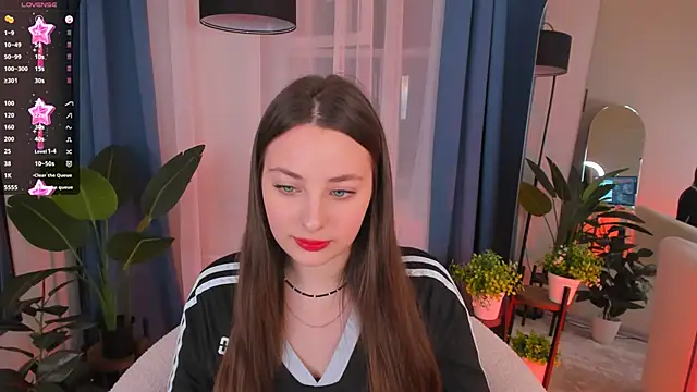 MoonLissa online show from December 2, 1:35 pm