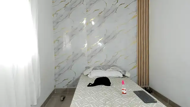 Snapshot of coralcarter1 chatting on January 8, 5:48 pm coralcarter1 online show from January 8, 5:48 pm