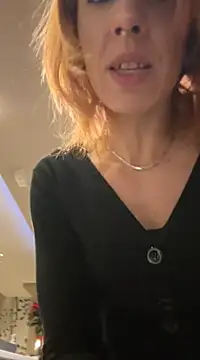 Snapshot of LL_deep chatting on December 1, 7:47 pm LL deep online show from December 1, 7:47 pm