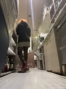 Snapshot of LL_deep chatting on December 19, 8:02 pm LL deep online show from December 19, 8:02 pm