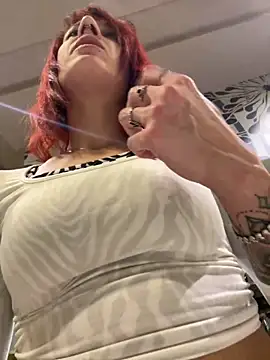 Snapshot of LL_deep chatting on December 29, 6:27 pm LL deep online show from December 29, 6:27 pm