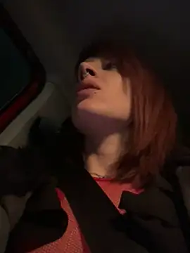 Snapshot of LL_deep chatting on February 14, 10:36 pm LL deep online show from February 14, 10:36 pm