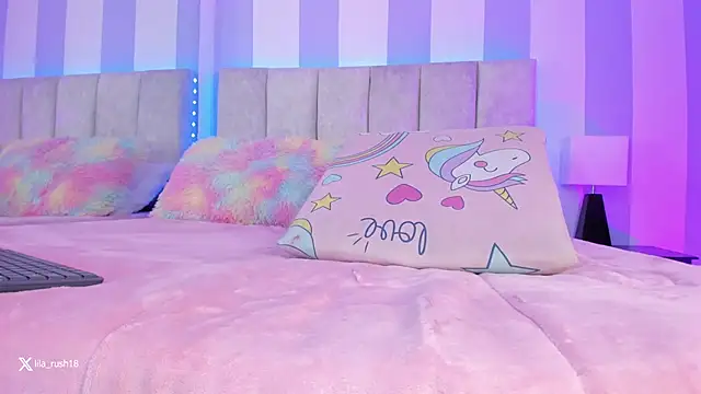 Snapshot of lila_rush chatting on February 1, 11:27 pm lila rush online show from February 1, 11:27 pm