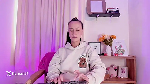 Snapshot of lila_rush chatting on September 9, 6:29 pm lila rush online show from September 9, 6:29 pm