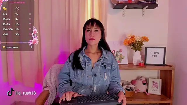 Snapshot of lila_rush chatting on October 13, 8:53 pm lila rush online show from October 13, 8:53 pm