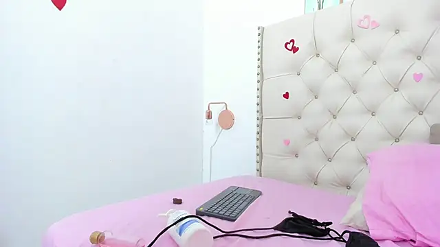 Kim Eli online show from March 12, 12:10 am