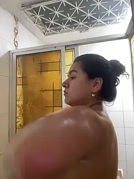 Snapshot of Catherine_summer1 chatting on December 28, 10:03 am Catherine summer1 online show from December 28, 10:03 am