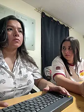 Snapshot of Catherine_summer1 chatting on January 20, 4:21 am Catherine summer1 online show from January 20, 4:21 am