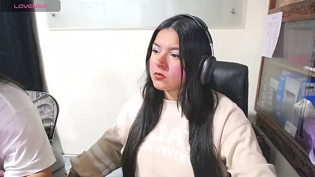 Snapshot of Catherine_summer1 chatting on February 11, 12:38 am Catherine summer1 online show from February 11, 12:38 am