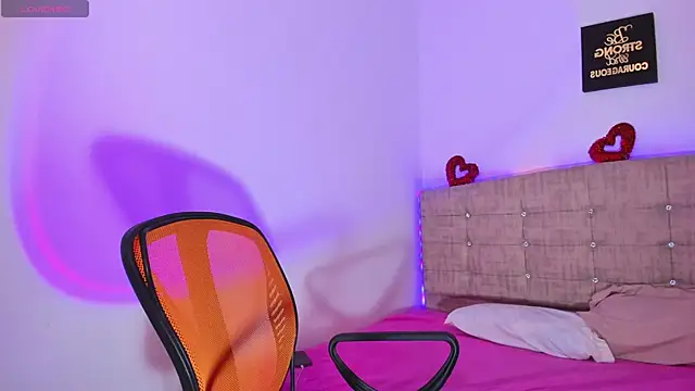 Snapshot of Catherine_summer1 chatting on September 12, 10:32 pm Catherine summer1 online show from September 12, 10:32 pm