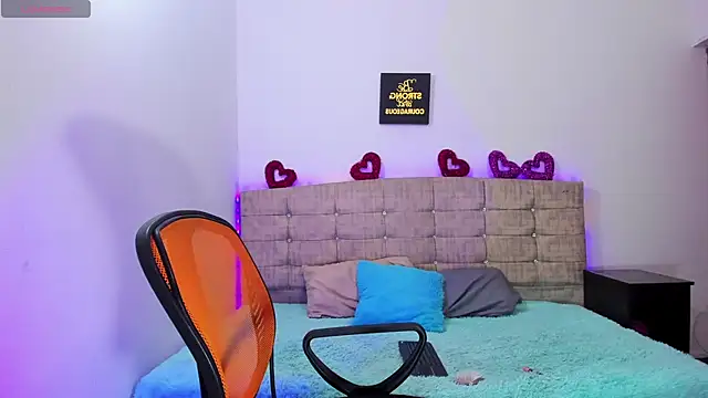 Snapshot of Catherine_summer1 chatting on October 21, 7:36 pm Catherine summer1 online show from October 21, 7:36 pm