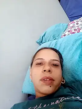 Snapshot of SusanLeroy chatting on February 2, 9:13 pm SusanLeroy online show from February 2, 9:13 pm