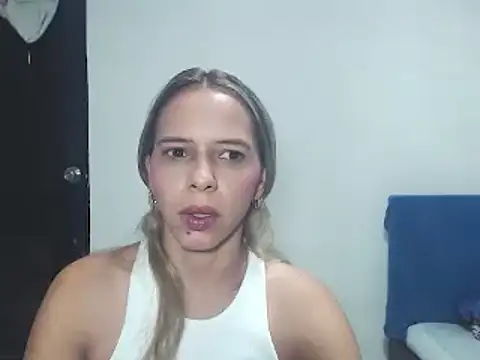 Snapshot of SusanLeroy chatting on February 19, 8:44 am SusanLeroy online show from February 19, 8:44 am